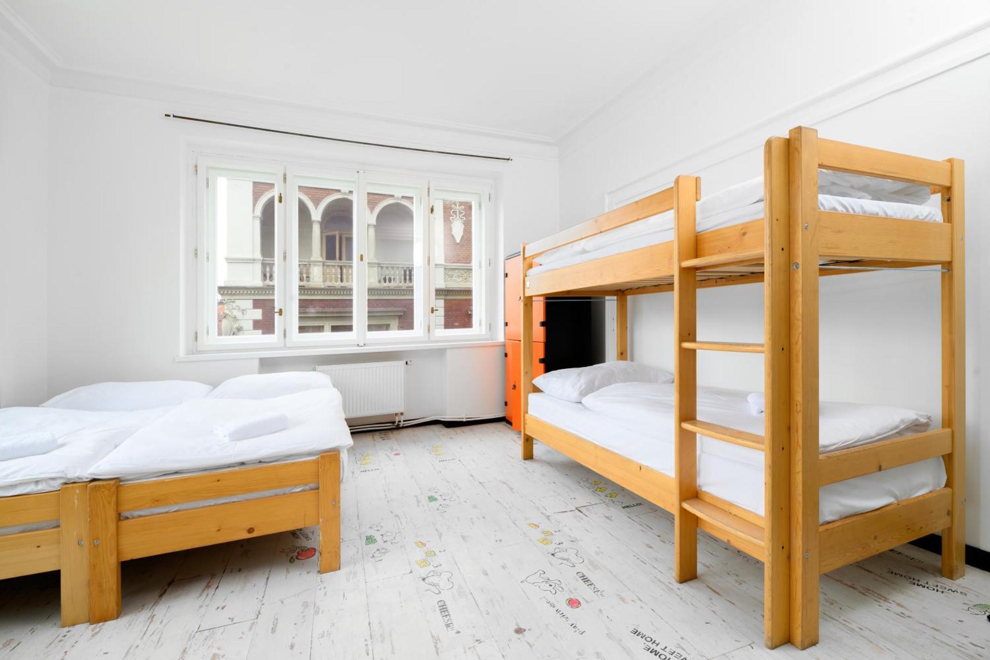 Benedikt City Center Hostel ปราก ภายนอก รูปภาพ