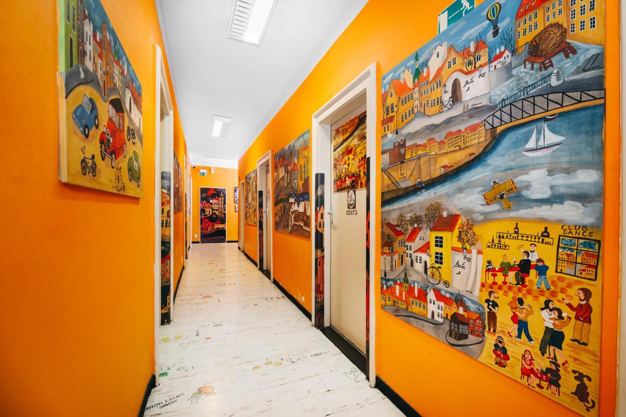 Benedikt City Center Hostel ปราก ภายนอก รูปภาพ