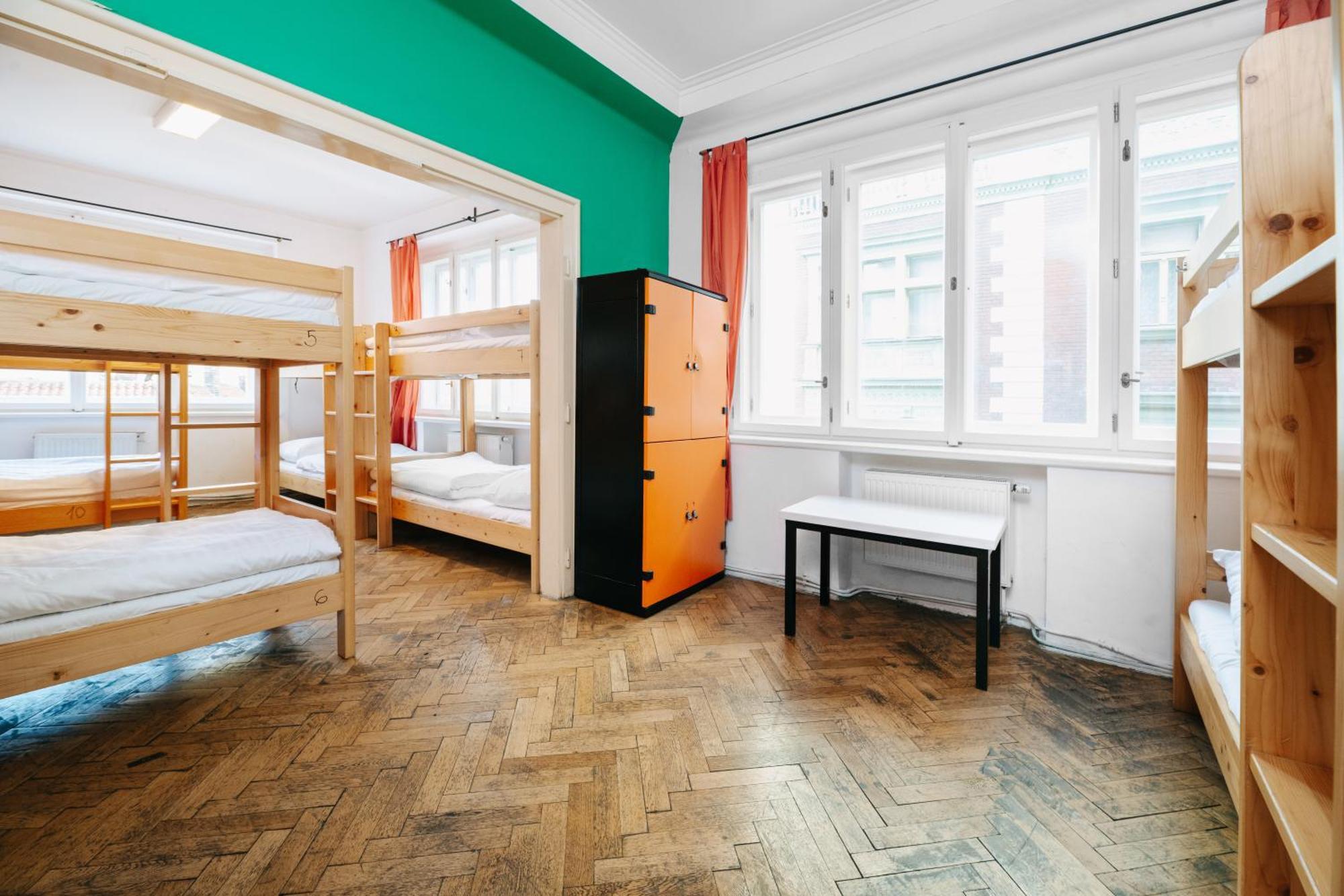 Benedikt City Center Hostel ปราก ภายนอก รูปภาพ
