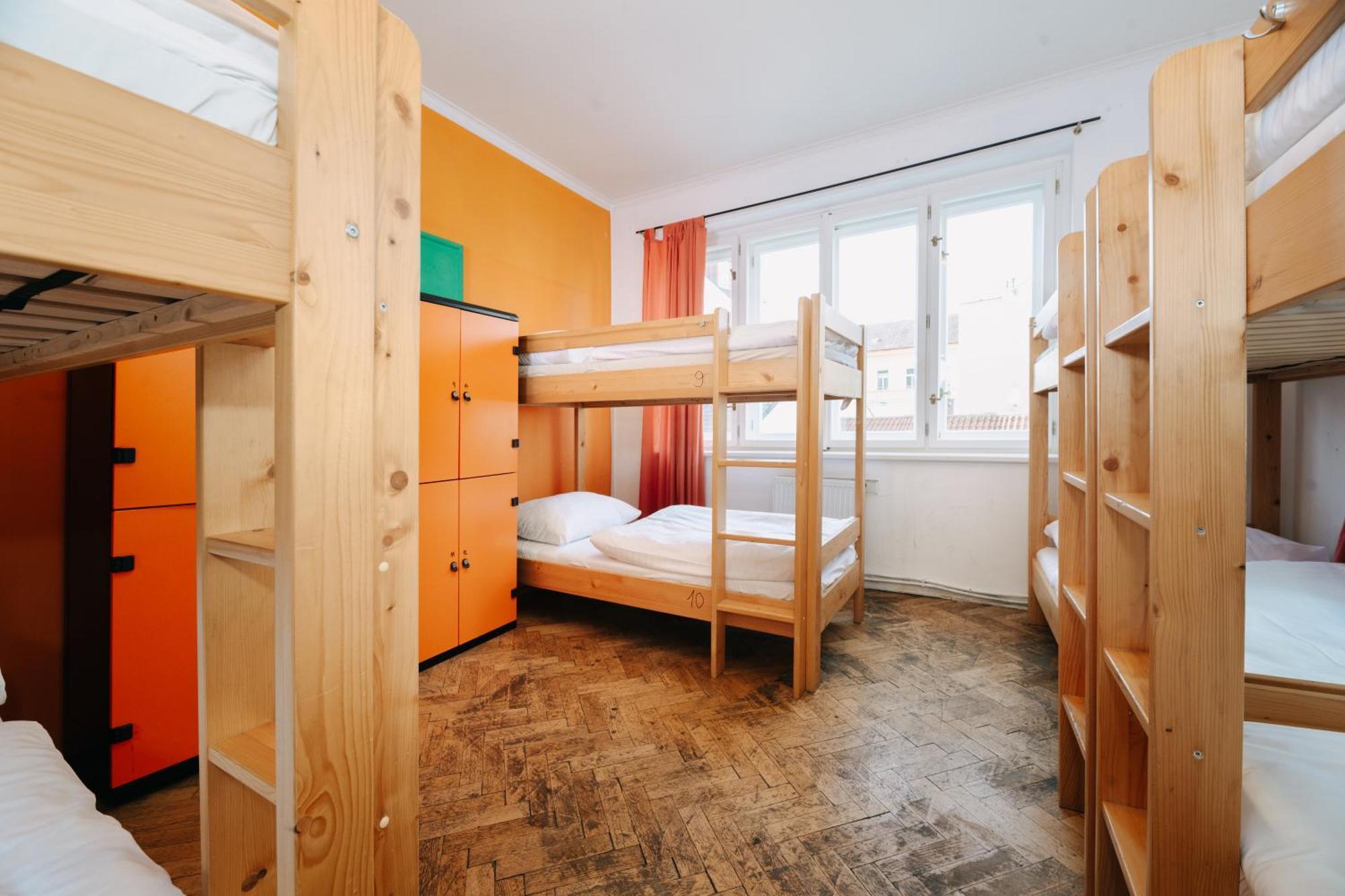 Benedikt City Center Hostel ปราก ภายนอก รูปภาพ