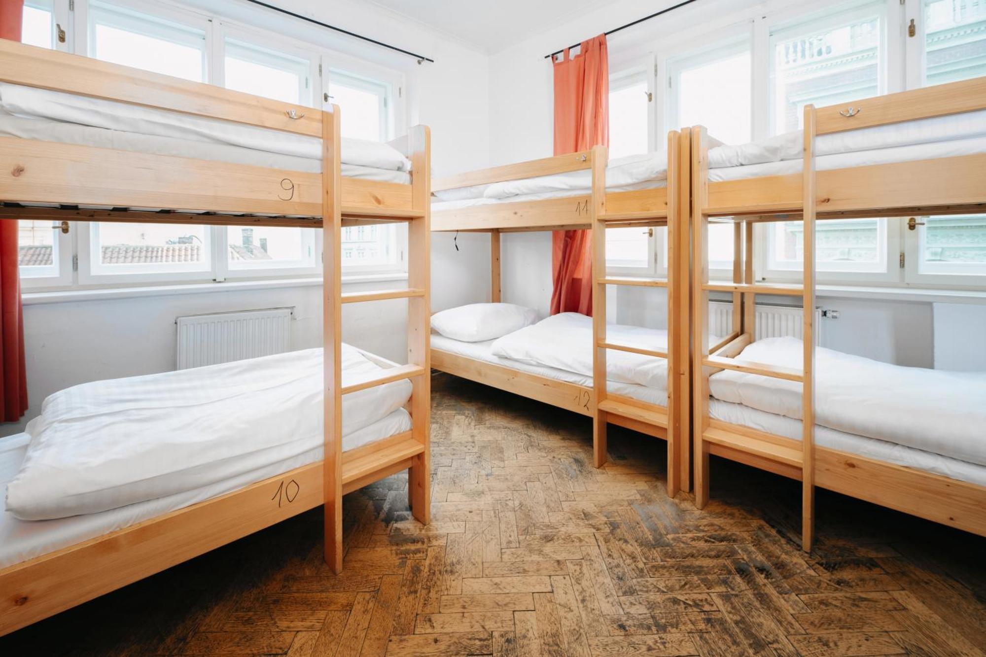 Benedikt City Center Hostel ปราก ภายนอก รูปภาพ