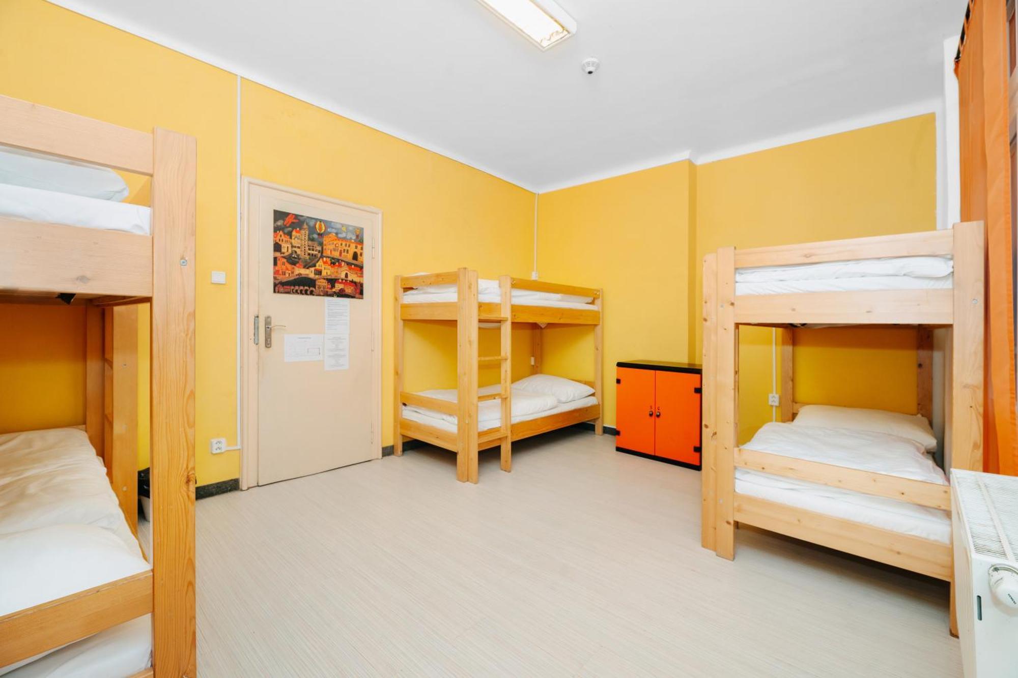 Benedikt City Center Hostel ปราก ภายนอก รูปภาพ