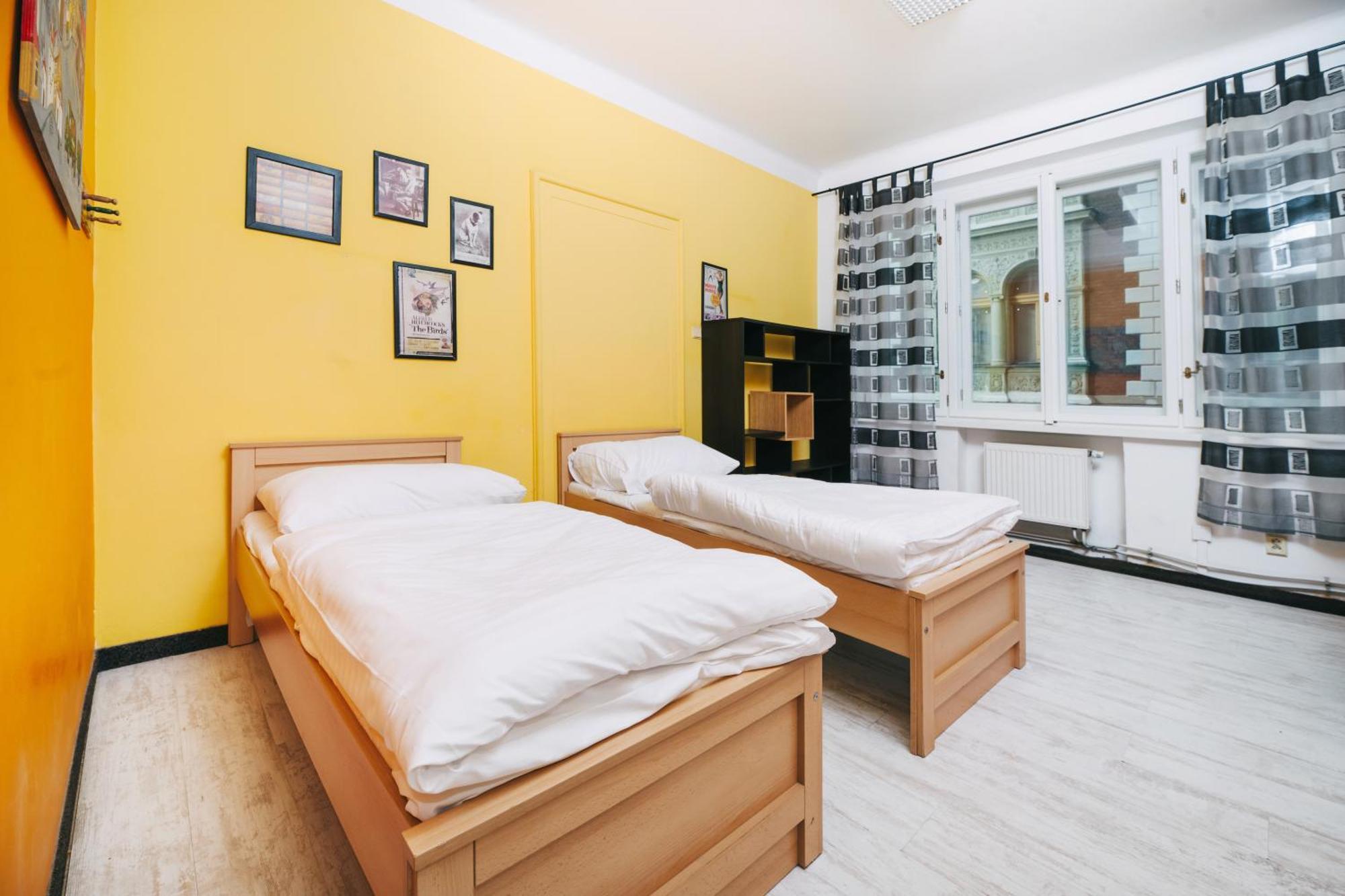 Benedikt City Center Hostel ปราก ภายนอก รูปภาพ