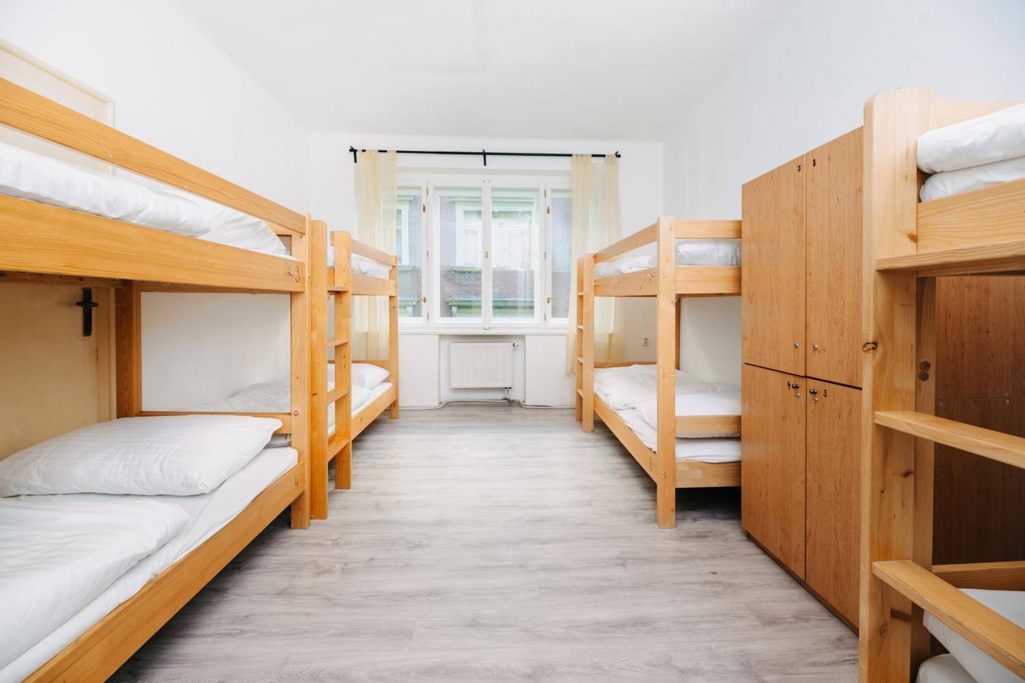 Benedikt City Center Hostel ปราก ภายนอก รูปภาพ