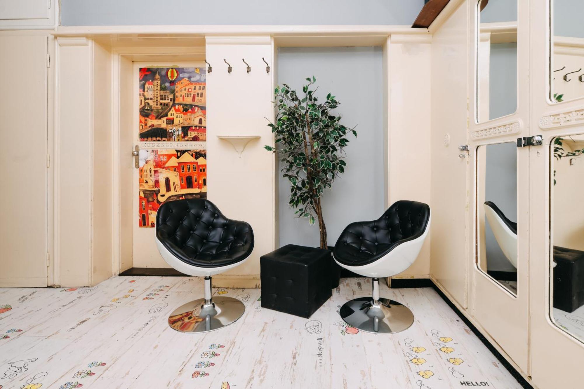 Benedikt City Center Hostel ปราก ภายนอก รูปภาพ