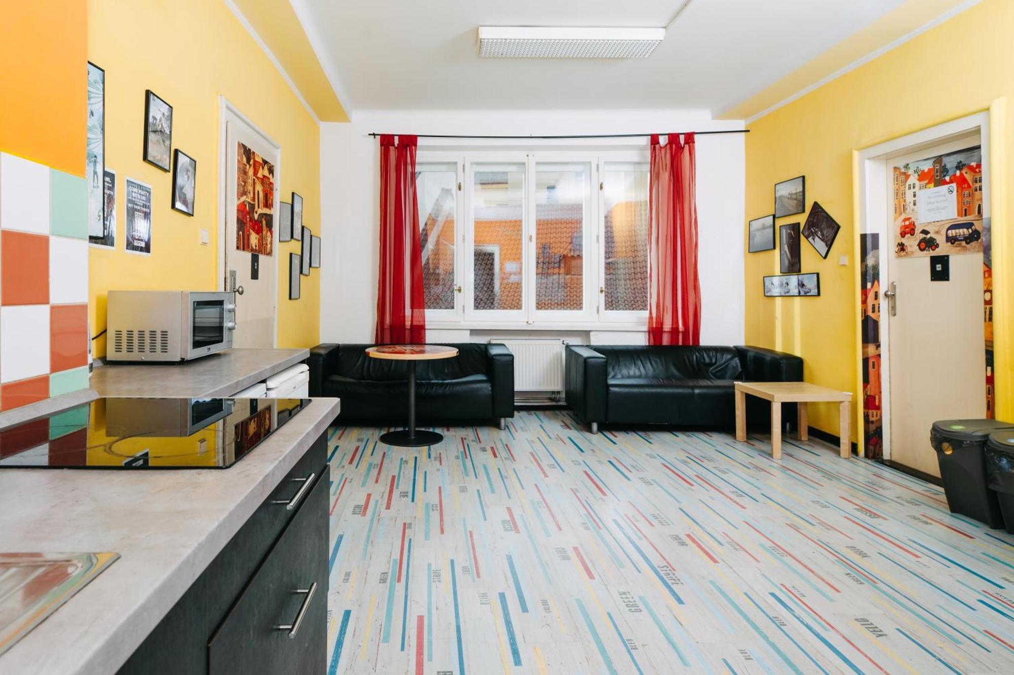 Benedikt City Center Hostel ปราก ภายนอก รูปภาพ